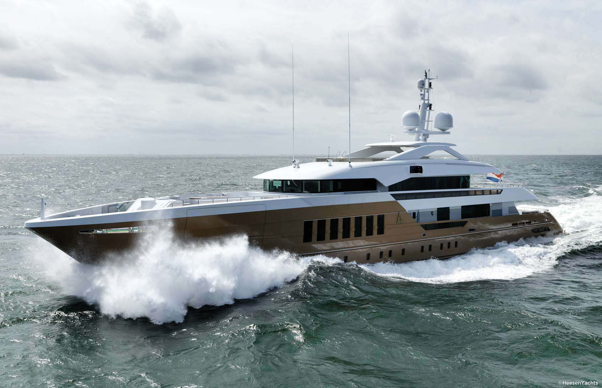 Heesen 55M Steel